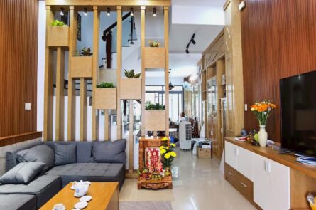 Phòng khách ngôi nhà chủ mệnh thổ hút triệu like