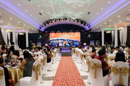 Toàn cảnh lễ tri ân khách hàng hacom mall