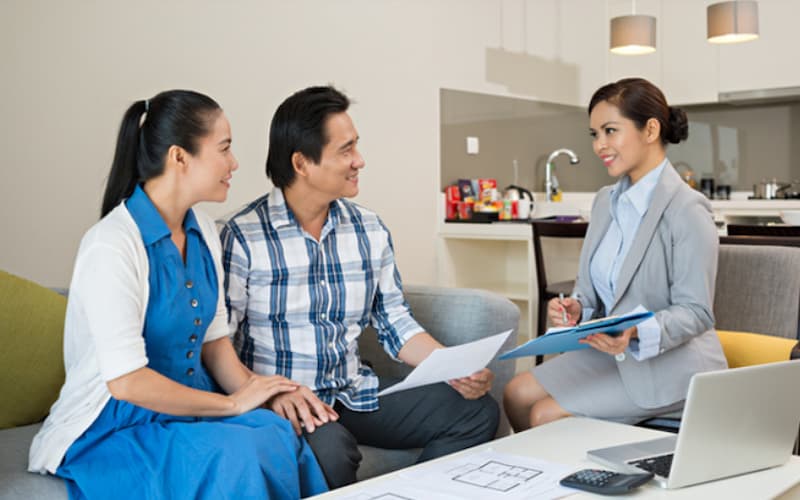 Có nên thuê nhà qua môi giới? Phí môi giới thuê nhà là bao nhiêu?